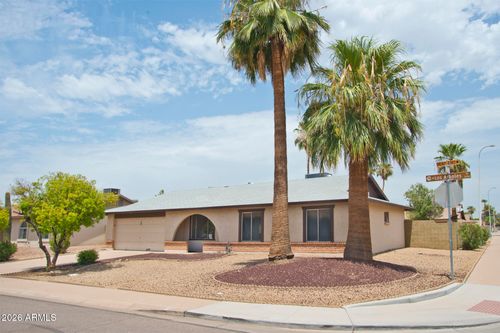 2204 W Los Arboles Pl, Chandler, AZ, 85224-2143 | Card Image