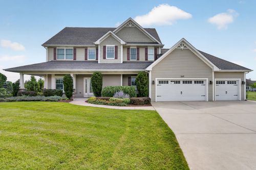 1347 W Stillwater Cir, Mequon, WI, 53092-3605 | Card Image