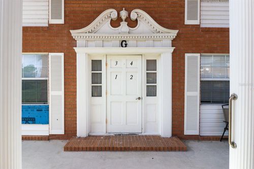 g1-4158 Tamiami Trl, PORT CHARLOTTE, FL, 33952-9219 | Card Image