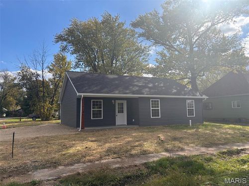 802 W Bland St, Vandalia, MO, 63382-2206 | Card Image