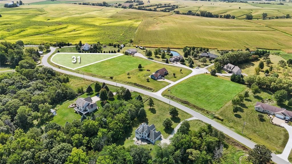 Land in Pella