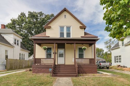 1105 Center St, Bloomington, IL, 61701-6607 | Card Image