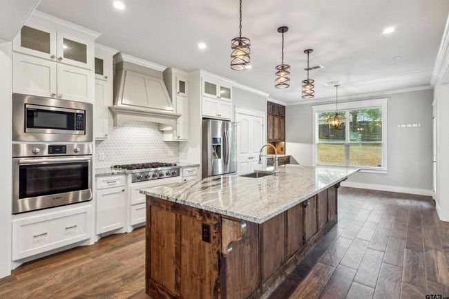 12090 Hackberry Holw, House other with 4 bedrooms, 2 bathrooms and null parking in Tyler TX | Image 5