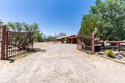 604 Ortega Road Nw, House other with 3 bedrooms, 3 bathrooms and null parking in Los Ranchos NM | Image 1