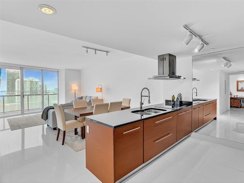 apt-5009-495 Brickell Ave, Miami, FL, 33131-2875 | Card Image