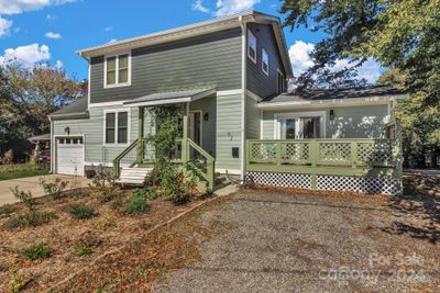 92 Oakland Road, House other with 3 bedrooms, 2 bathrooms and null parking in Asheville NC | Image 1