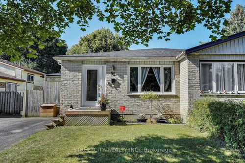 52 Adswood Rd, London, ON, N6E2W1 | Card Image