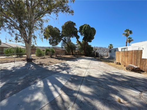 192 Tanglewood Ln, Bullhead City, AZ, 86442-4626 | Card Image