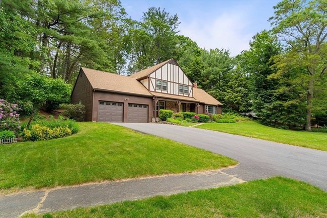 369 Border Rd, House other with 4 bedrooms, 4 bathrooms and 6 parking in Concord MA | Image 41