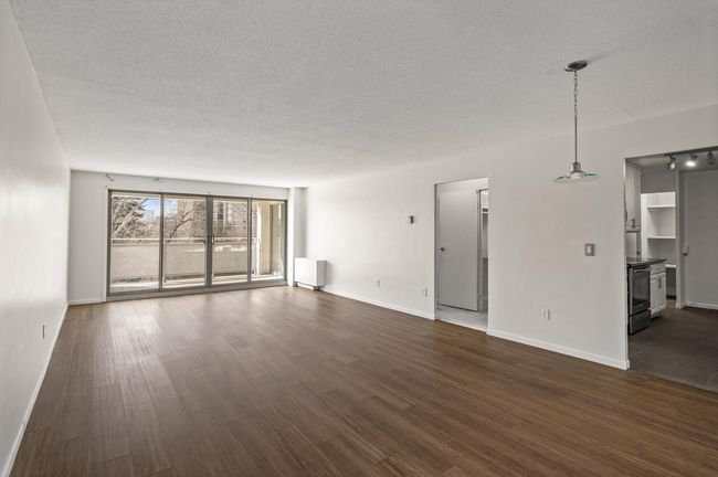 APT-409 - 6450 York Ave S, Condo with 2 bedrooms, 2 bathrooms and null parking in Edina MN | Image 5