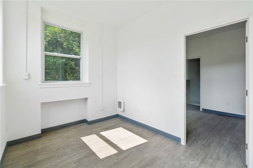 1115 6th Ave, Beaver Falls, PA, 15010 | Card Image