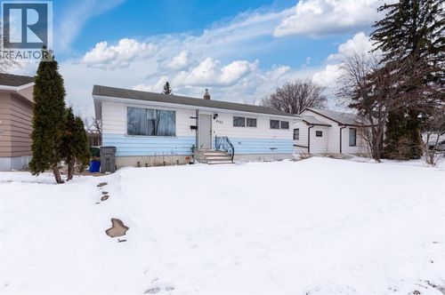 4707 41 St, Lloydminster, SK, S9V0C5 | Card Image