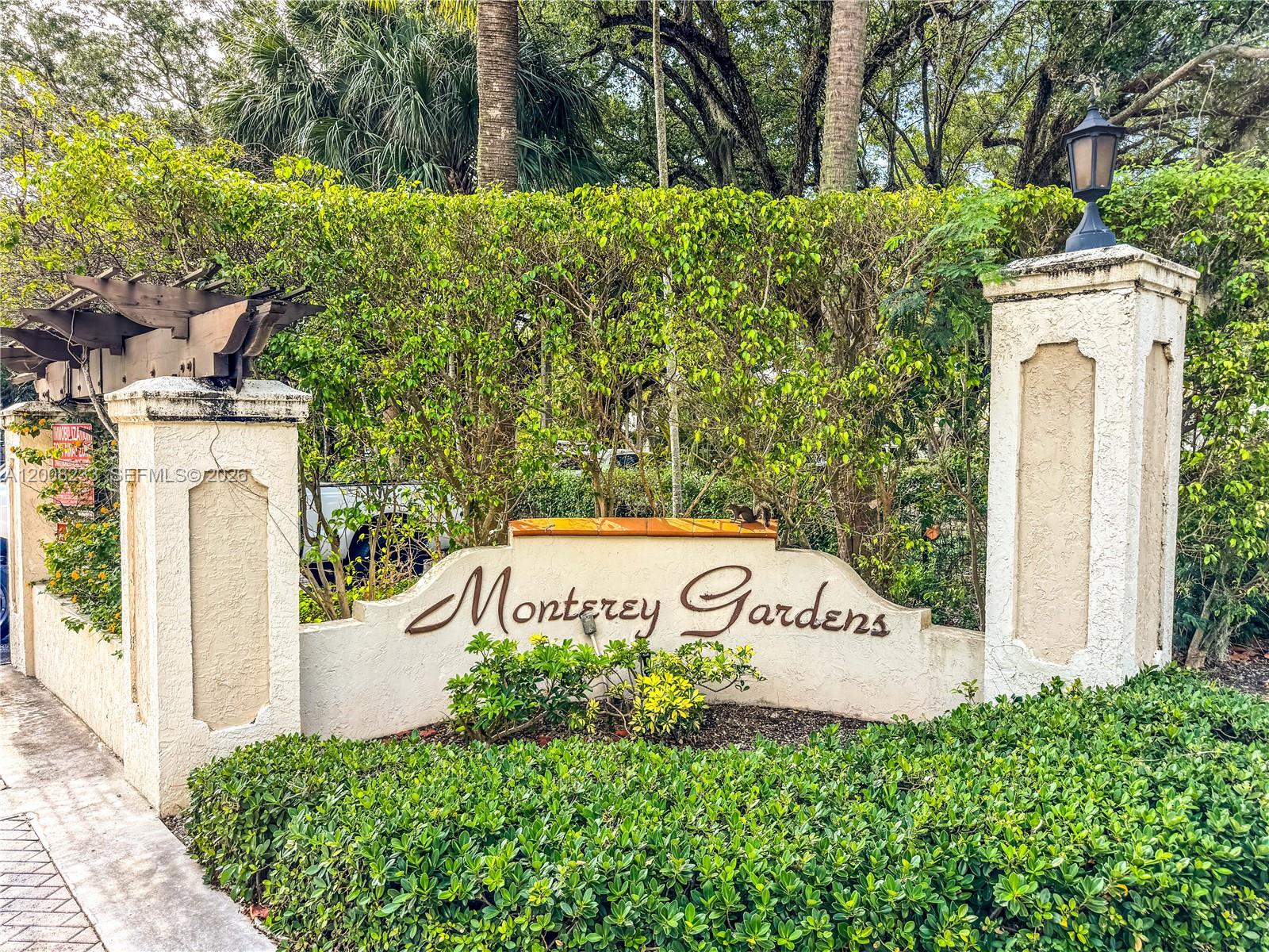 Residential in Pinecrest 2