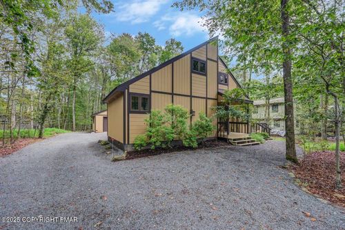 1212 Clear Pond Rd, Pocono Pines, PA, 18350 | Card Image