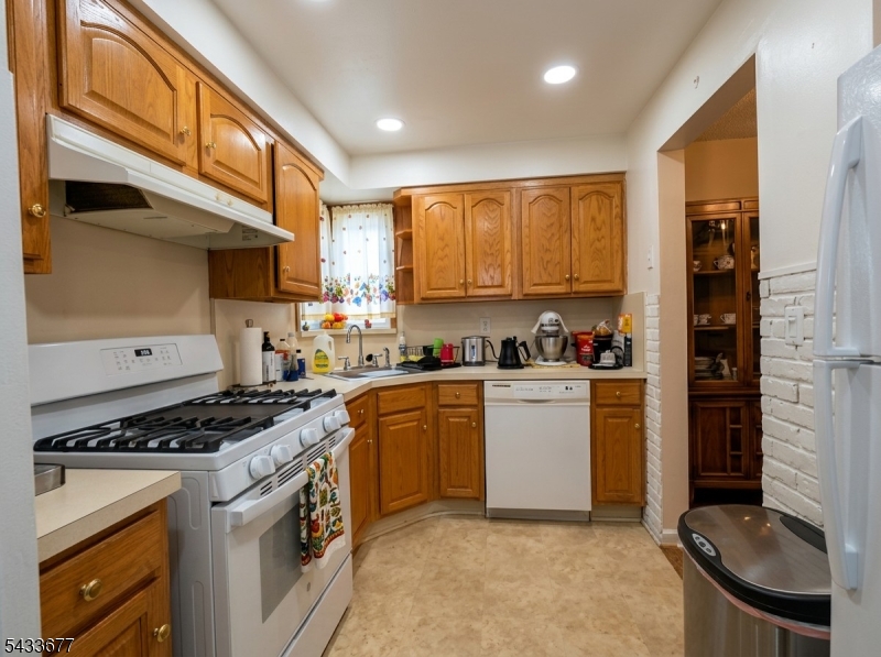 Residential in Teaneck Twp. 3