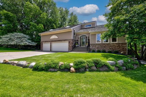 9378 Olympia Dr, Eden Prairie, MN, 55347-2843 | Card Image