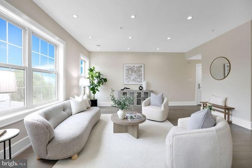 apt-312-16 17th St Ne, WASHINGTON, DC, 20002-6670 | Card Image