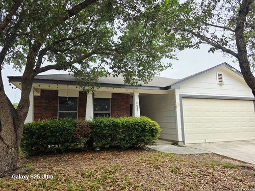 8422 Trumpet Cir, Converse, TX, 78109-3577 | Card Image