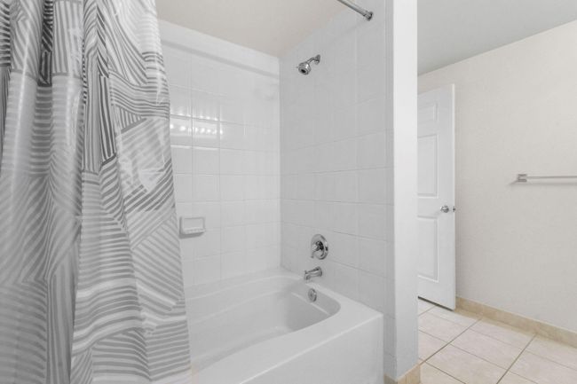APT-107 - 11790 Saint Andrews Pl, Condo with 3 bedrooms, 2 bathrooms and null parking in Wellington FL | Image 19