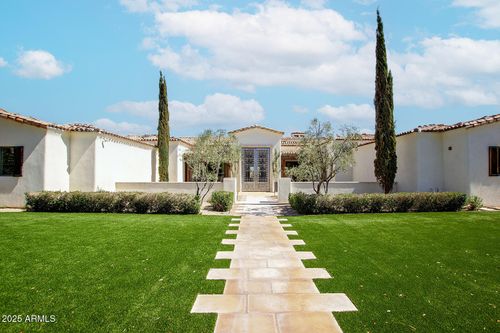 8531 N 49th St, Paradise Valley, AZ, 85253-2002 | Card Image