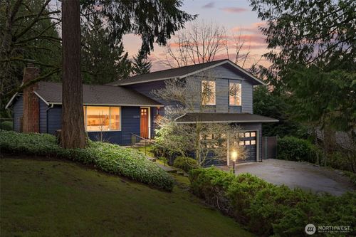 16609 Ne 91st St, Redmond, WA, 98052-3722 | Card Image