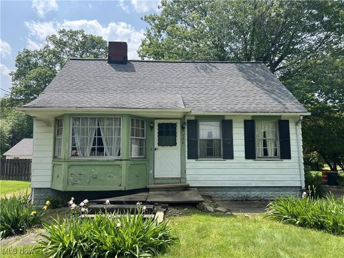 496 Trebisky Rd, Richmond Heights, OH, 44143-2823 | Card Image