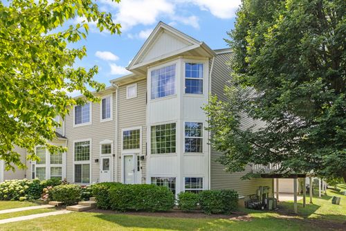 1208 Fox Hill Ln, North Aurora, IL, 60542-1161 | Card Image