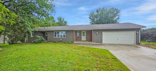 10203 Mark Rd Road, Cedar Falls, IA, 50613 | Card Image
