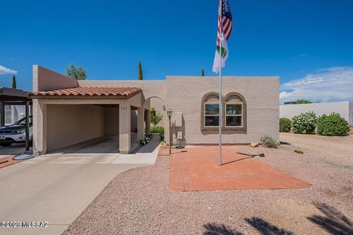 327 N Calle Del Chancero, Green Valley, AZ, 85614-3001 | Card Image