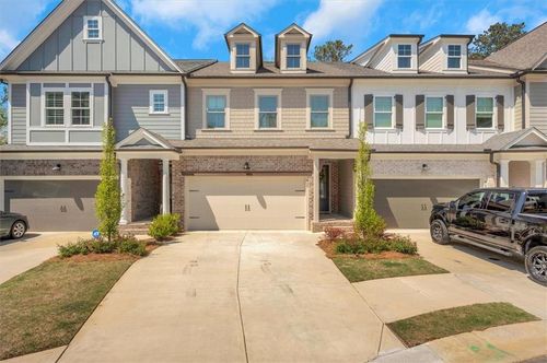 427 Retreat Ln, Canton, GA, 30114-3208 | Card Image