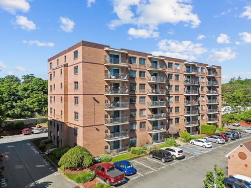 303-198 Locust St, Lynn, MA, 01904 | Card Image