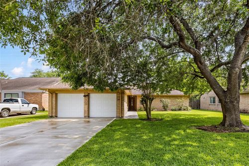 208 Driftwood St, League City, TX, 77573-3604 | Card Image
