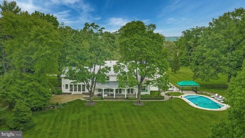 1803 Apple Tree Ln E, BETHLEHEM, PA, 18015-5206 | Card Image