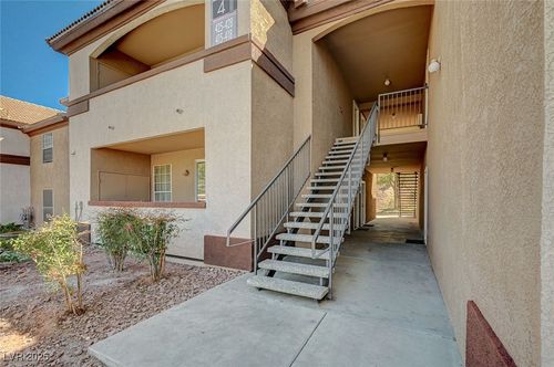 426-231 W Horizon Ridge Pkwy, Henderson, NV, 89012-5406 | Card Image