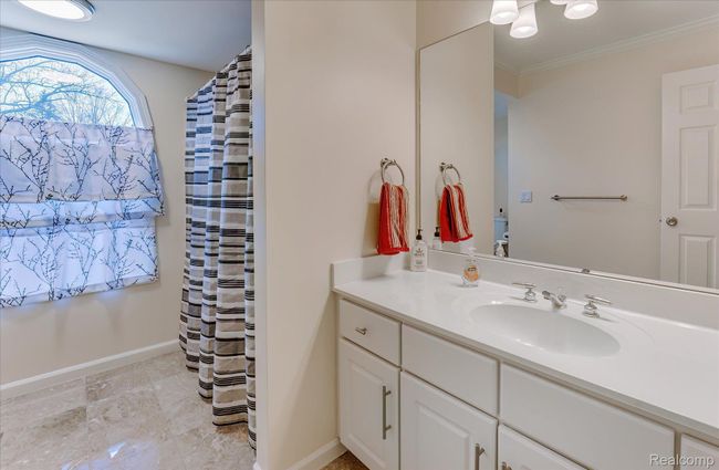 6522 Scenic Pines Ct, Condo with 3 bedrooms, 4 bathrooms and null parking in Clarkston MI | Image 25