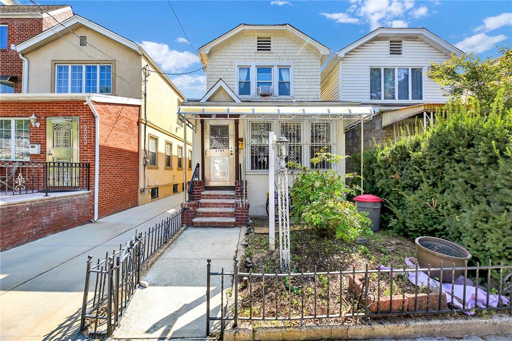 21st St, Brooklyn, NY 11229