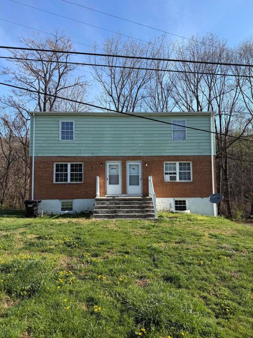 6035 Twine Hollow Rd, Salem, VA, 24153-8211 | Card Image