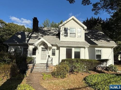 21 Henry St, Glen Rock, NJ, 07452-1418 | Card Image