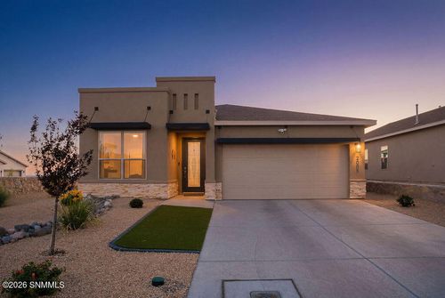 2005 Montosa St, Las Cruces, NM, 88012-8076 | Card Image