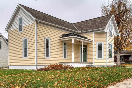 206 W Gibson St, Haubstadt, IN, 47639-8194 | Card Image