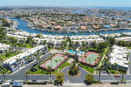 16102 Fame Cir, Huntington Beach, CA, 92649-1925 | Card Image