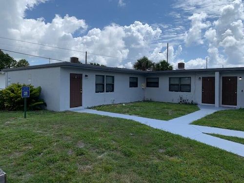 2840 Avenue S, Riviera Beach, FL, 33404-4050 | Card Image