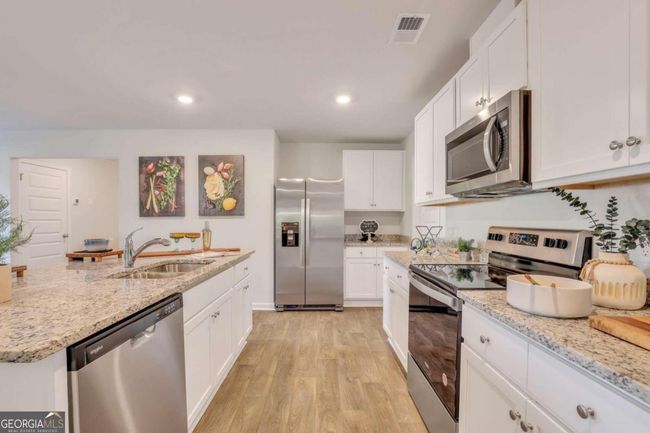 213 Cold Creek Loop, House other with 5 bedrooms, 3 bathrooms and null parking in Port Wentworth GA | Image 8