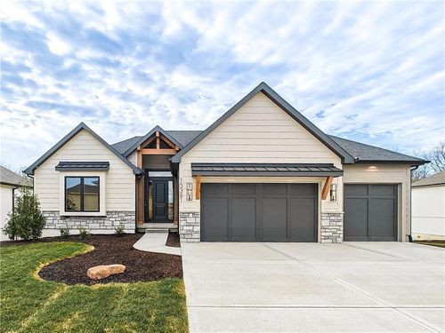 15181 W 168th Pl, Olathe, KS, 66062 | Card Image
