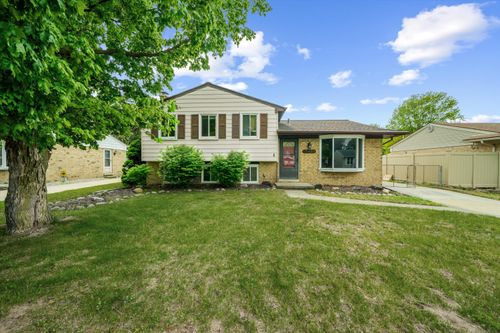 15420 Burr St, Taylor, MI, 48180-5189 | Card Image