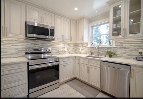 64 Fairview Ave, Montauk, NY, 11954-5247 | Card Image