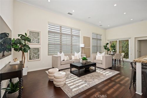 86 Mayfair, Irvine, CA, 92620-2149 | Card Image