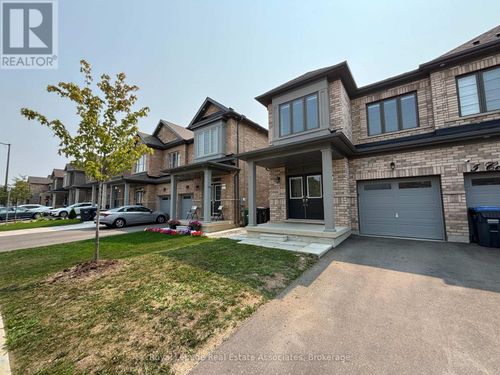 7 Cobriza Cres, Brampton, ON, L7A5A6 | Card Image