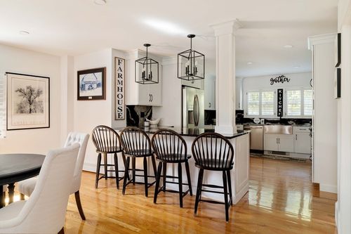 106 Elm St, Stoneham, MA, 02180-1195 | Card Image