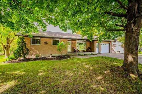 3966 Byron St, Shakespeare, ON, N0B2P0 | Card Image